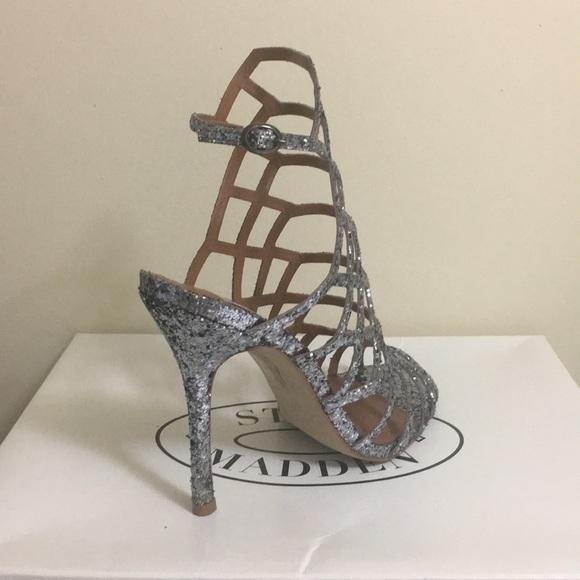 Steve Madden sandals - Picture 3 of 6